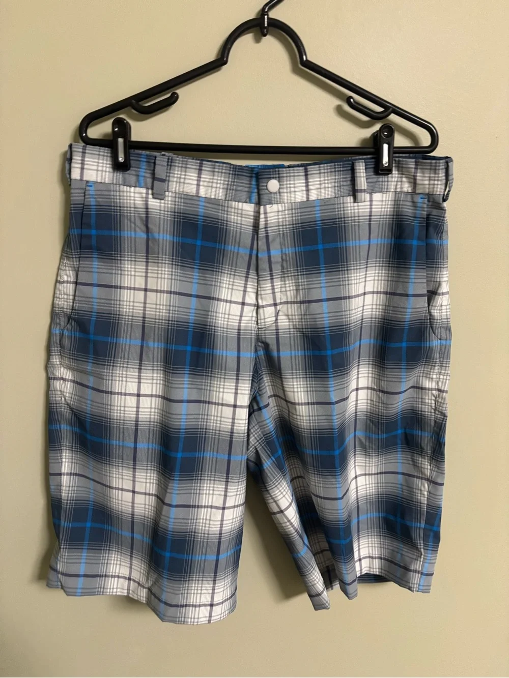 Nike Golf Tour Performance Dri-Fit Plaid Size 34 White/Gray/Blue 12 Inch Inseam